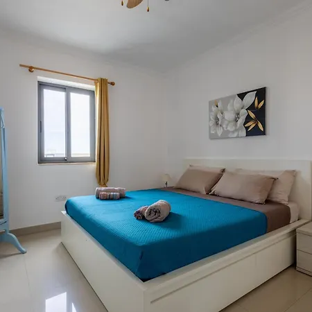 Penthouse Near Paceville With Private Terrace By Quicktrips Apartment Is-Swieqi